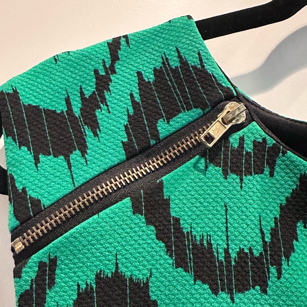 Karin Stevens Green & Black Zigzag Print Sleeveless Sheath Mini Dress Size 12 - Picture 7 of 7